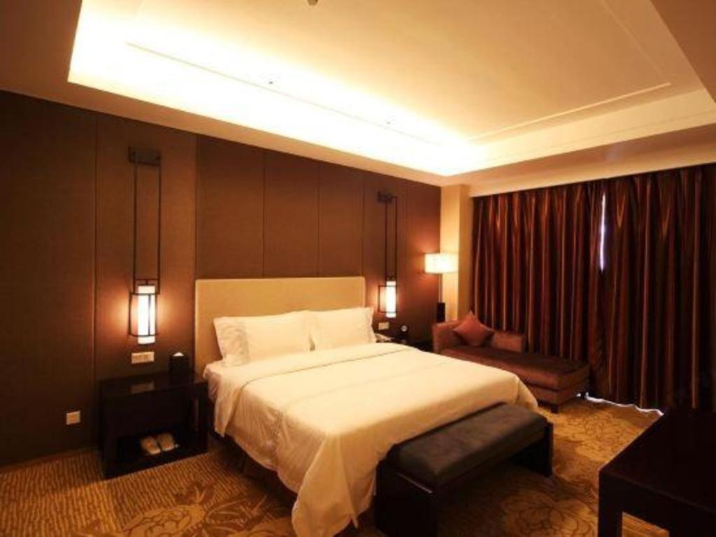 Haiyang Shenglong Jianguo Hotel Fengcheng  Экстерьер фото