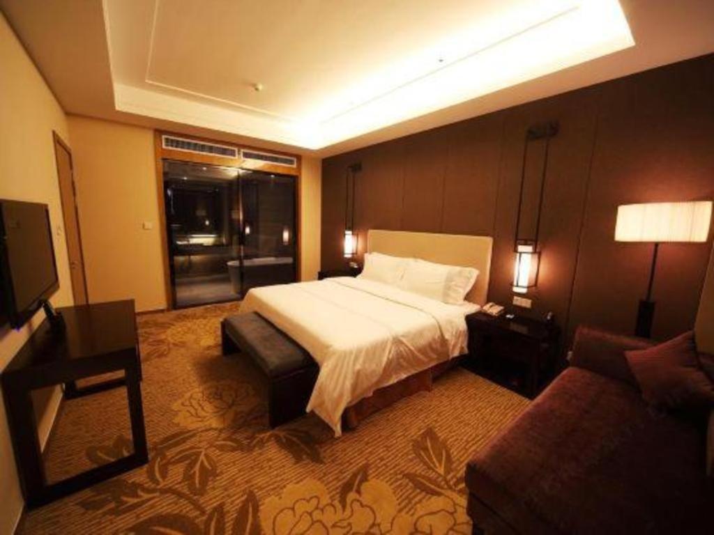 Haiyang Shenglong Jianguo Hotel Fengcheng  Экстерьер фото
