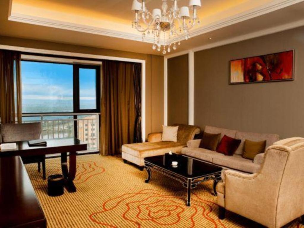 Haiyang Shenglong Jianguo Hotel Fengcheng  Экстерьер фото
